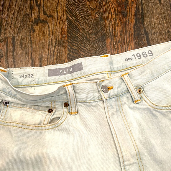Men’s GAP Light Wash Jeans Size 34x32 Slim - Picture 2 of 4